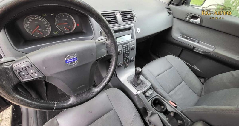 Volvo V50 cena 13900 przebieg: 233000, rok produkcji 2004 z Skierniewice małe 704